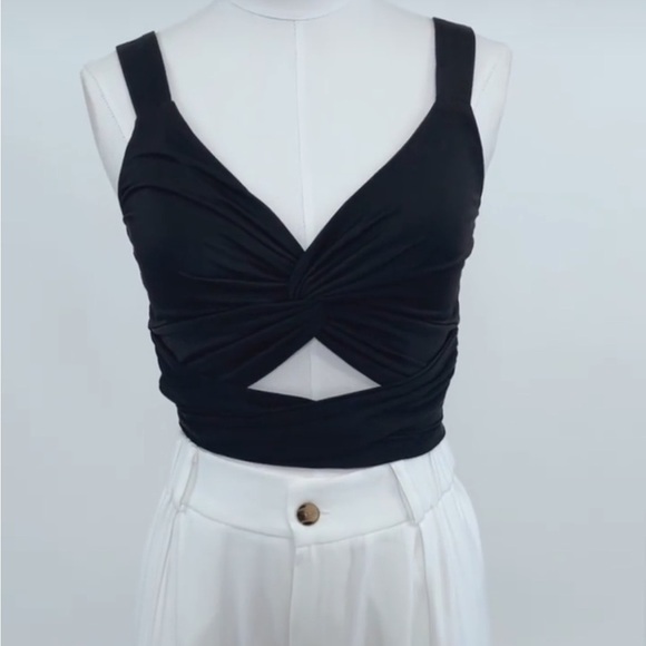NWT Cotton Candy LA Elegant Black Convertible Tie Crop Top. Size Small - Picture 1 of 9